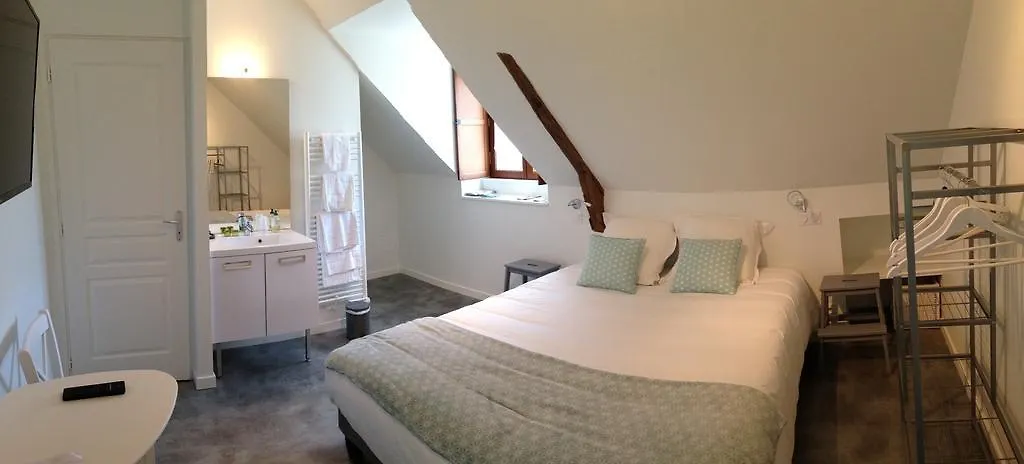 Auberge Saint Hernin Pluherlin Han/Misafirhane